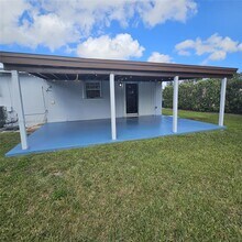 11510 SW 181st Terrace in Miami, FL - Building Photo - Building Photo