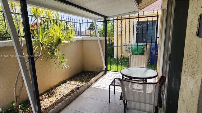3243 NW 203rd Ln in Miami Gardens, FL - Building Photo - Building Photo