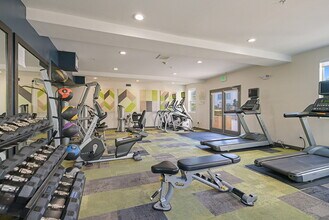 Avery in Valley Village, CA - Foto de edificio - Building Photo