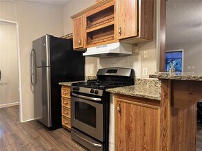 611 Moseley St in Lake Dallas, TX - Building Photo - Building Photo