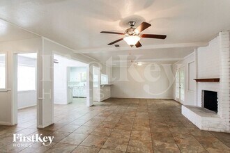 7006 Falling Waters Dr in Spring, TX - Building Photo - Building Photo