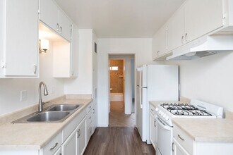 1230 S Upas St in Escondido, CA - Building Photo - Building Photo