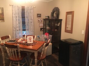 4950 Elm St in North Rose, NY - Foto de edificio - Building Photo