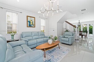 5701 SW 85th St in Miami, FL - Building Photo - Building Photo