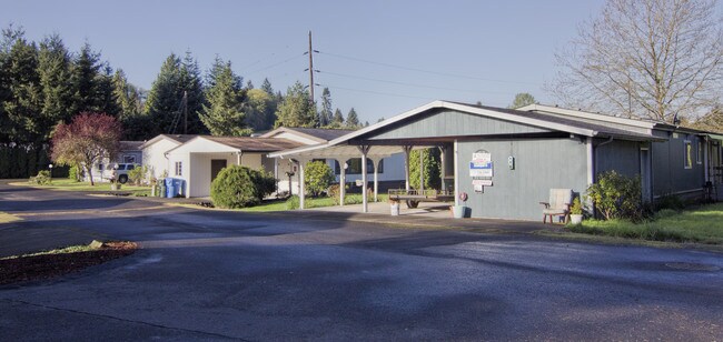 1205 Marion St in Centralia, WA - Foto de edificio - Building Photo