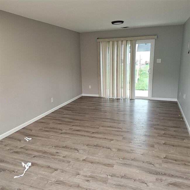 520 Bourdois Ave in Bellport, NY - Building Photo - Building Photo