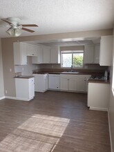 322 9th St-Unit -322-06 in San Pedro, CA - Building Photo - Building Photo