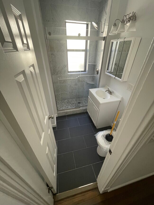 35 Peterborough St, Unit 21 in Boston, MA - Building Photo - Building Photo
