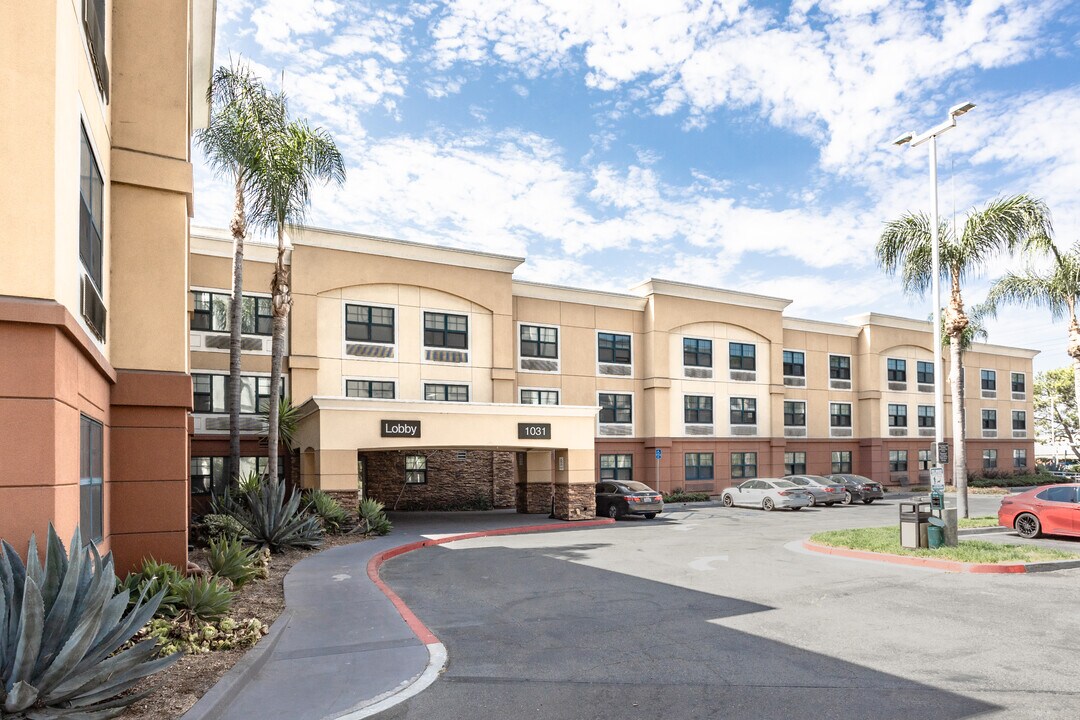 1031 N Link in Anaheim, CA - Building Photo