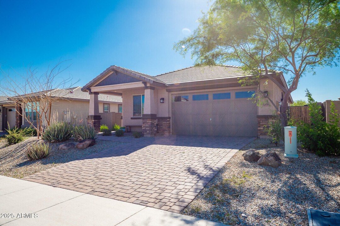 12010 S 173rd Ln in Goodyear, AZ - Building Photo
