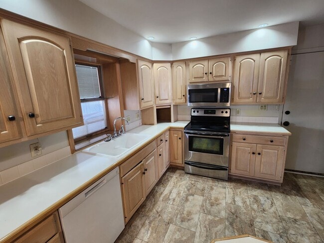 3602 25th Ave in Rock Island, IL - Building Photo - Building Photo