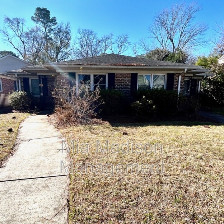 419 E 56th St in Savannah, GA - Building Photo