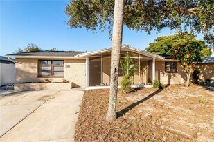 3353 Trask Dr in Holiday, FL - Building Photo