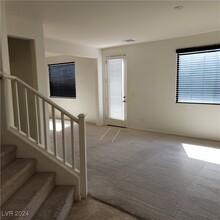 5820 Clear Haven Ln in North Las Vegas, NV - Foto de edificio - Building Photo