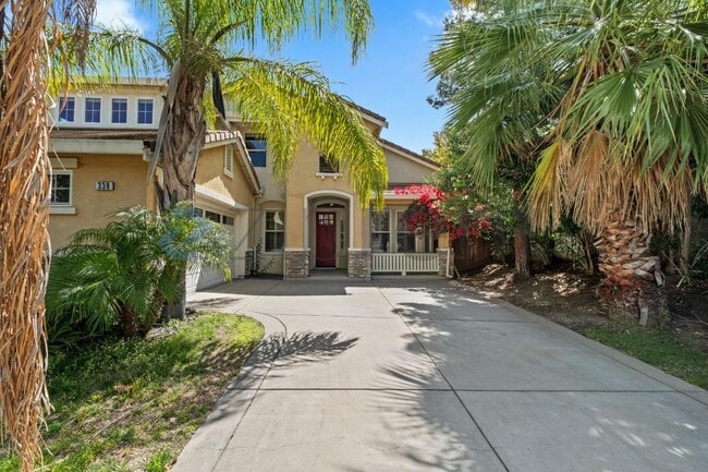 338 Roundhill Dr in Brentwood, CA - Building Photo - Building Photo