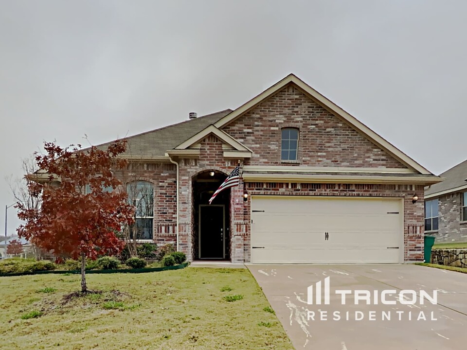 220 Clark Dr in Ferris, TX - Building Photo