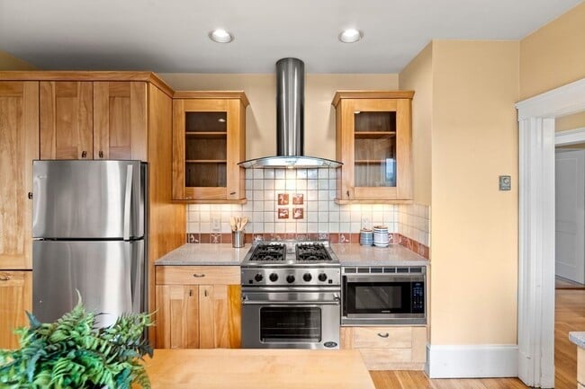 46 Gardner Rd, Unit 2