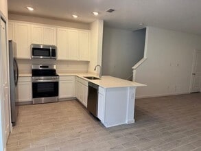 6877 Gable Grv Ave in Jacksonville, FL - Building Photo - Building Photo