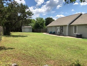 600 Grand Prairie Cir in Dripping Springs, TX - Building Photo - Building Photo