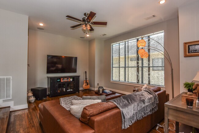 4418 Koehler St in Houston, TX - Building Photo - Building Photo