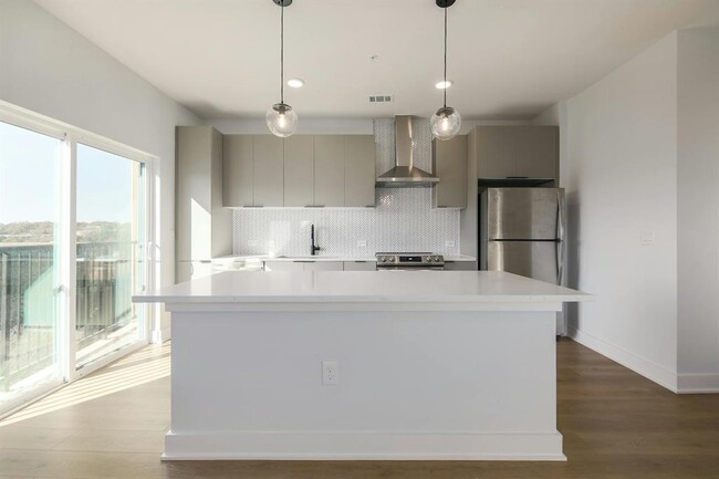 property at 2500 Longview St