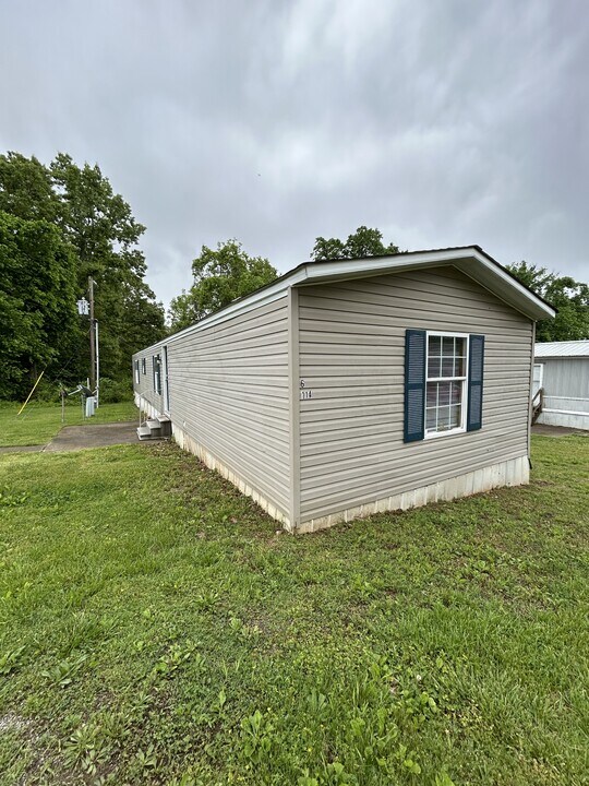114 Zackary St in Oak Grove, KY - Building Photo