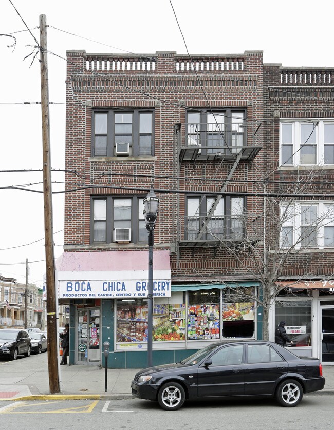 6501 Park Ave in West New York, NJ - Building Photo - Building Photo