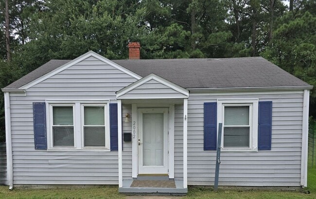 2002 Wakefield Ave in Colonial Heights, VA - Building Photo - Building Photo