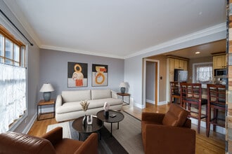 1521 Childs St in Wheaton, IL - Building Photo - Building Photo