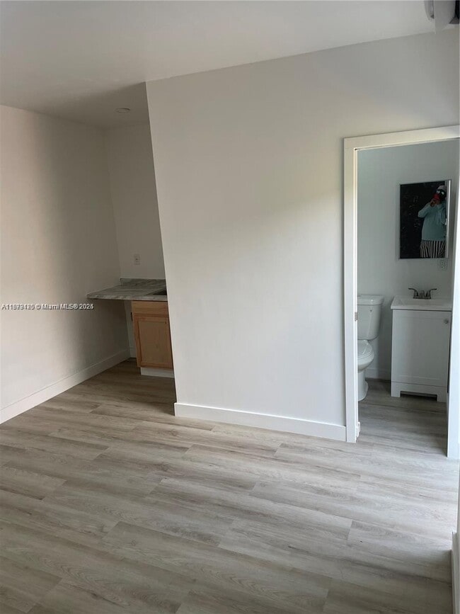 7390 SW 30th Terrace in Miami, FL - Building Photo - Building Photo
