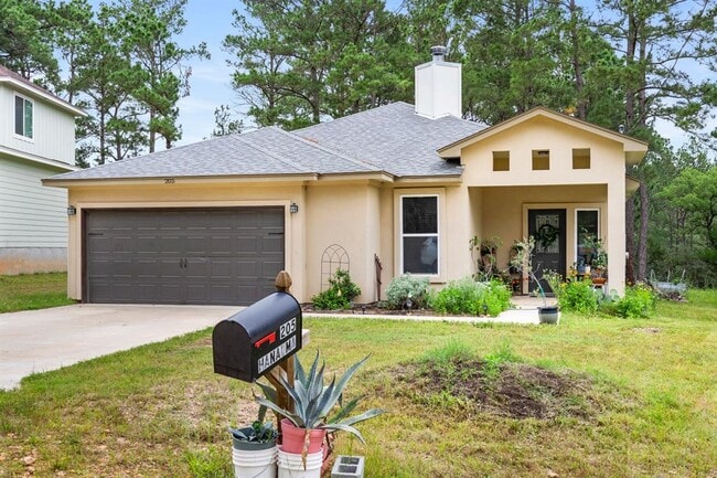 205 Hanauma Dr in Bastrop, TX - Building Photo - Building Photo