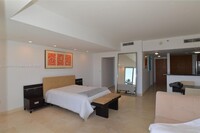 200 Ocean Dr, Unit 6B in Miami Beach, FL - Building Photo - Building Photo