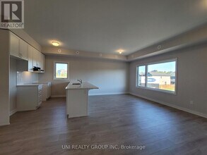812 Mishi Private in Ottawa, ON - Building Photo - Building Photo