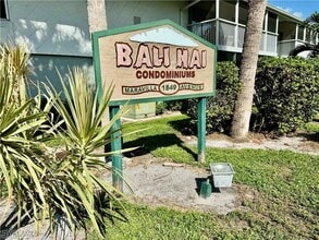 1849 Maravilla Ave in Ft. Myers, FL - Foto de edificio - Building Photo