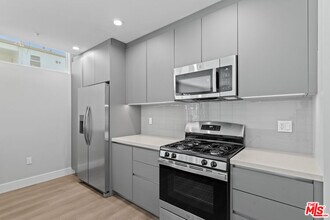 1223 Hayworth Ave in West Hollywood, CA - Building Photo - Building Photo