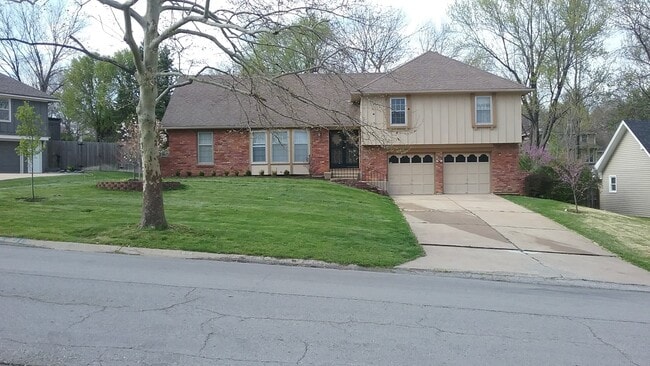 818 W Santa Fe Trail