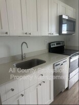 4100 SW 64th Ave in Davie, FL - Building Photo