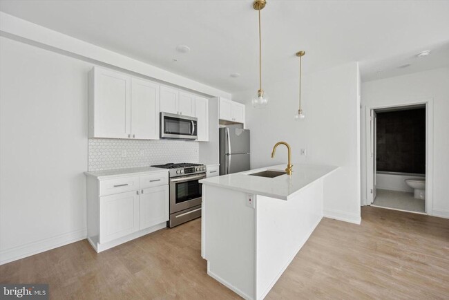 1614 Ridge Ave