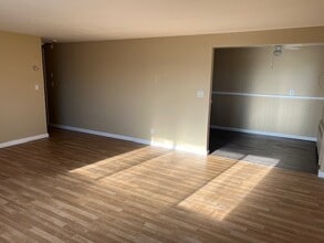 130 Baisley Ave, Unit 2nd Floor in East Rockaway, NY - Building Photo - Building Photo