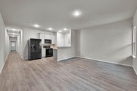 417 E Avenue G photo'