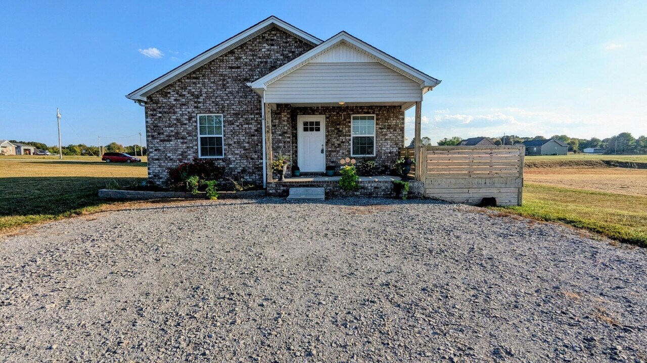 106 Breanna Blvd in Portland, TN - Building Photo
