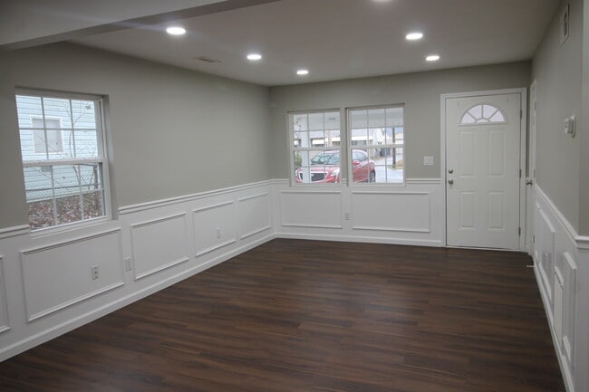 4805 Toledo Ct in Louisville, KY - Foto de edificio - Building Photo