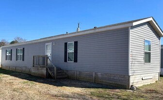 575 Payne Creek in Russellville, AL - Building Photo