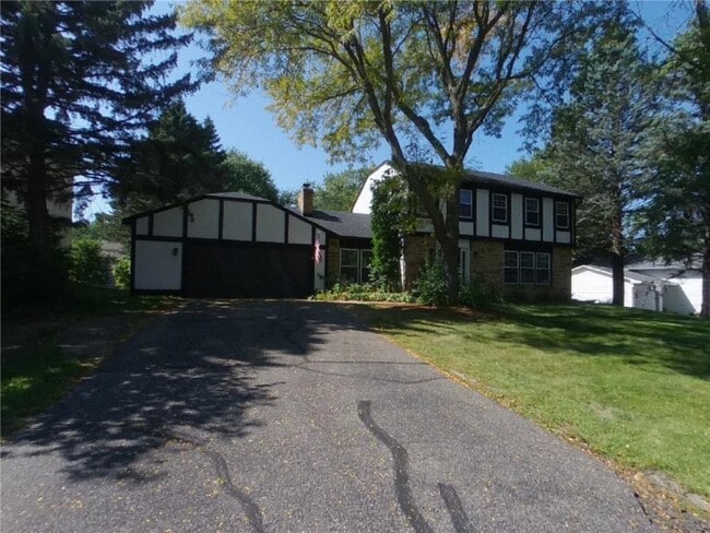 property at 3210 Hamlet Dr