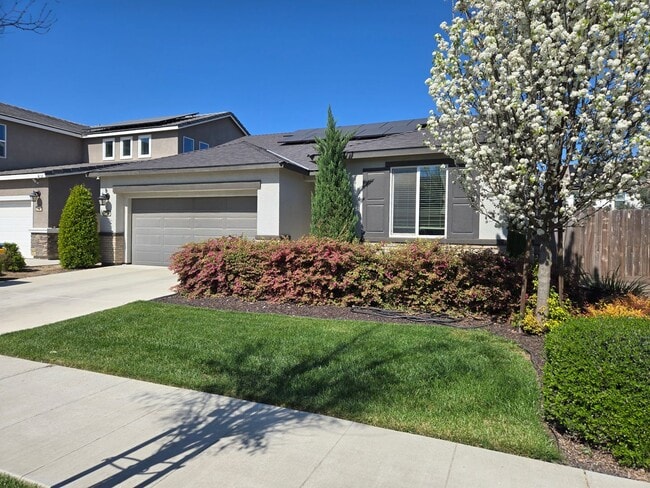 property at 3154 E Laura Ave