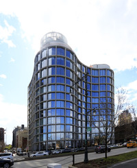 160 Leroy St in New York, NY - Building Photo - Building Photo