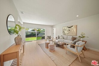 5622 Babbitt Ave in Los Angeles, CA - Building Photo - Building Photo