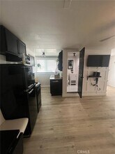 5461 Repetto Ave, Unit Studio in East Los Angeles, CA - Foto de edificio - Building Photo