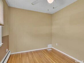 20 Hill Farm Rd in Bloomfield, CT - Building Photo - Building Photo