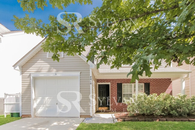 4010 Cindy Woods Ln in Charlotte, NC - Building Photo - Building Photo